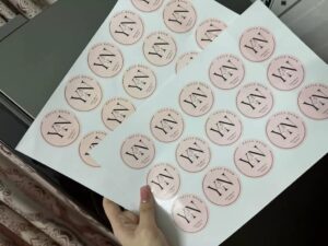 In tem nhãn kỹ thuật số cực kỳ phù hợp với in số lượng nhỏ