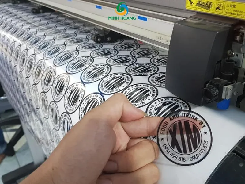 in decal nhựa trong